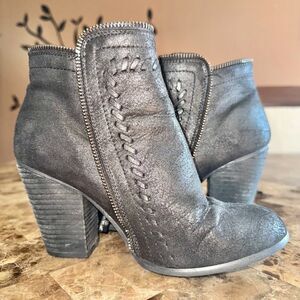 Daisy Fuentes Women's Carolina Zip Up Wedge Heel Black Suede Booties